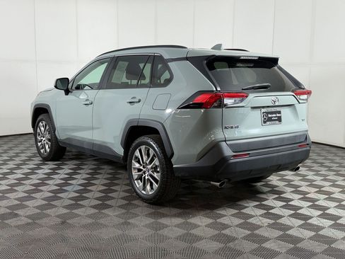 Used 2020 Toyota RAV4 XLE Premium FWD image 3