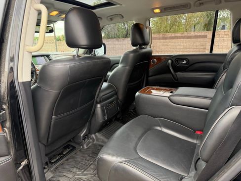 Used 2018 INFINITI QX80 4WD w/ Driver Assistance Package image 10
