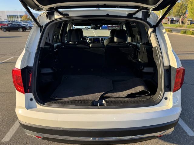 Used 2018 Honda Pilot Touring image 14