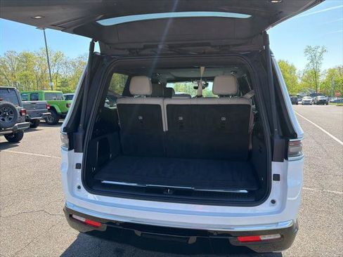 Certified 2025 Jeep Grand Wagoneer 4WD image 20