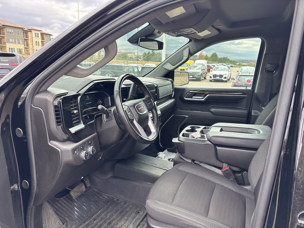 Used 2024 GMC Sierra 1500 Elevation w/ X31 Off-Road Package AWD/4WD image 9