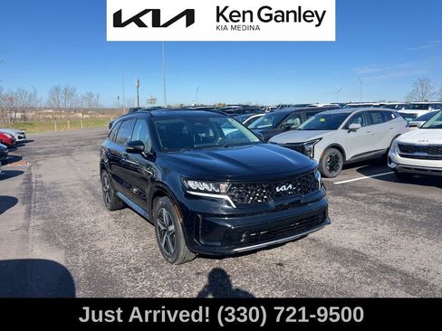 Certified 2022 Kia Sorento S image 3