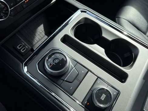 Used 2019 Ford Expedition Max XLT w/ Equipment Group 202A image 26