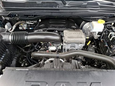 Used 2024 RAM 1500 Laramie AWD/4WD image 29