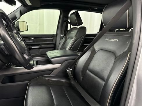 Used 2022 RAM 1500 Laramie AWD/4WD image 9
