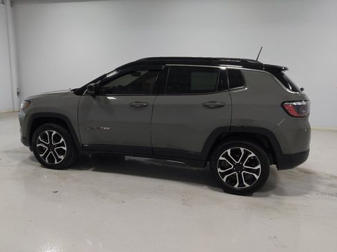 Used 2023 Jeep Compass Limited AWD/4WD image 3