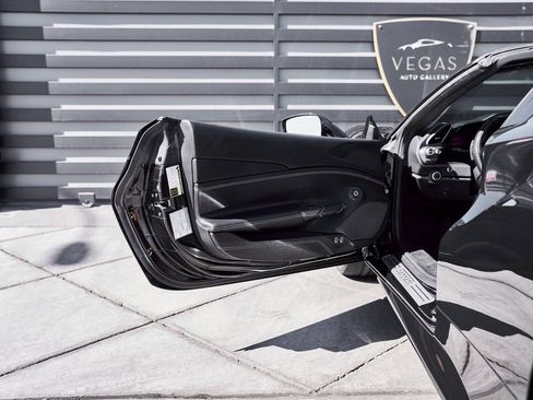 Used 2018 Ferrari 488 Spider image 32