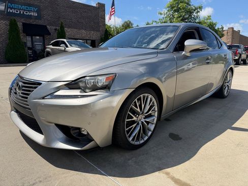 Used 2016 Lexus IS 200t RWD image 1