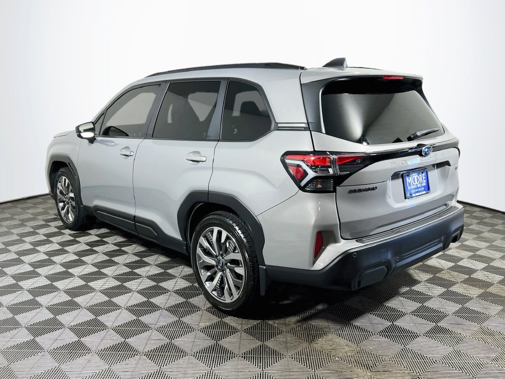 Used 2025 Subaru Forester Touring w/ Popular Package - Touring AWD/4WD image 5