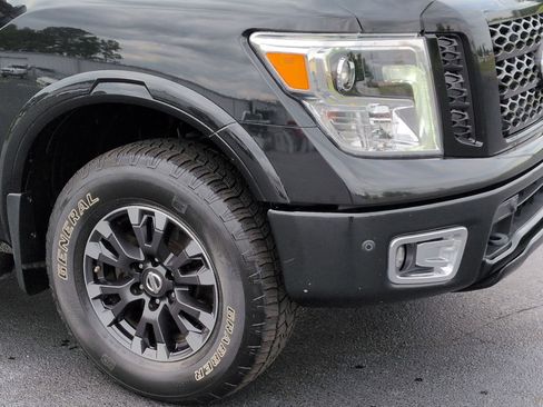 Used 2019 Nissan Titan PRO-4X w/ Pro-4x Utility Package AWD/4WD image 9