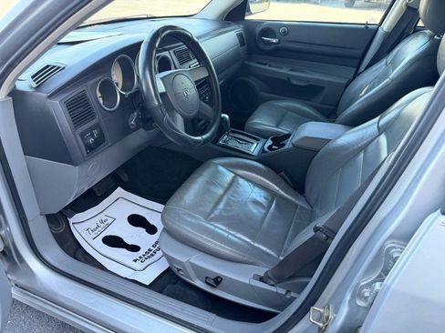 Used 2005 Dodge Magnum SE RWD image 10