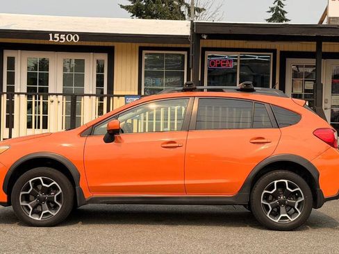 Used 2013 Subaru Crosstrek 2.0i Premium w/ Popular Pkg 1 AWD/4WD image 2