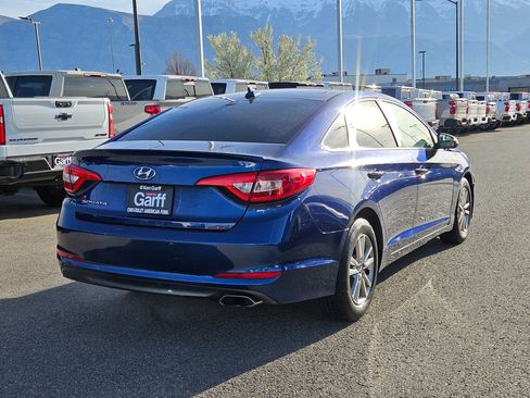 Used 2017 Hyundai Sonata SE image 3