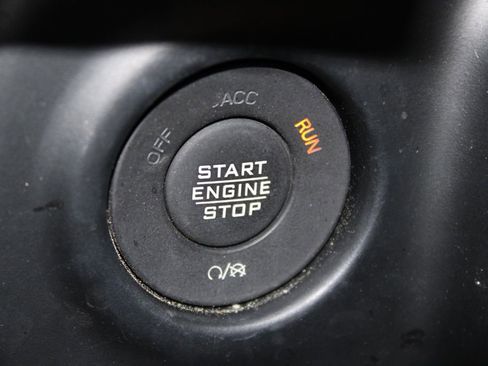 Used 2023 Jeep Wrangler Unlimited Sahara w/ Cold Weather Group image 26