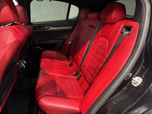 Used 2023 Alfa Romeo Stelvio Veloce image 34