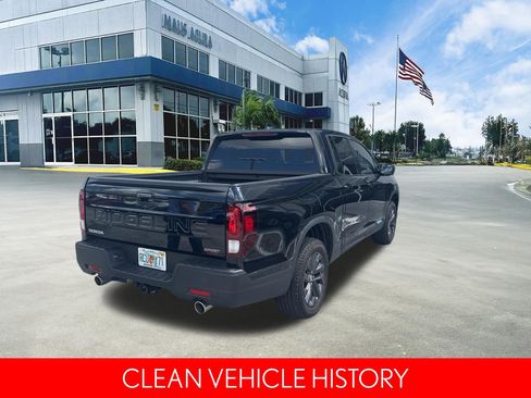 Used 2025 Honda Ridgeline Sport image 4