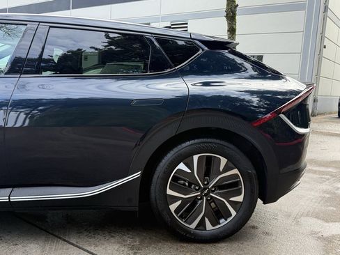 Used 2024 Kia EV6 Light image 8