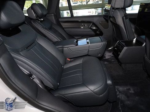 Used 2023 Land Rover Range Rover SV AWD/4WD image 19