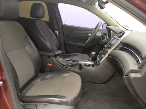 Used 2015 Chevrolet Malibu LT image 21