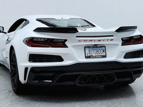 Used 2023 Chevrolet Corvette Z06 RWD image 4