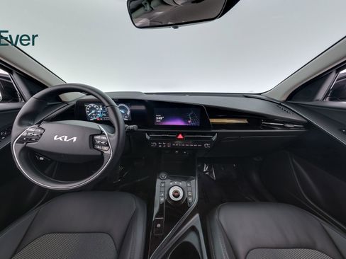Used 2024 Kia Niro Wind w/ Wind Preserve Package FWD image 25