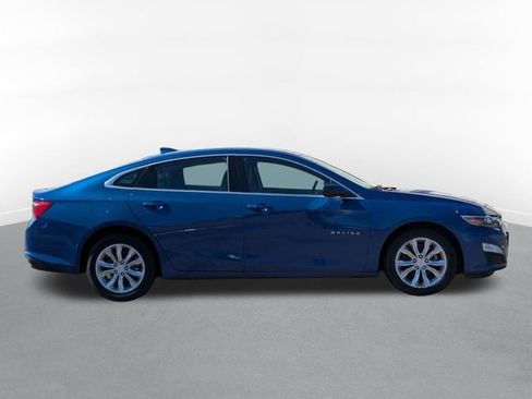 Used 2023 Chevrolet Malibu LT image 2