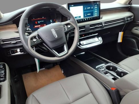 New 2026 Lincoln Corsair Grand Touring AWD/4WD image 6