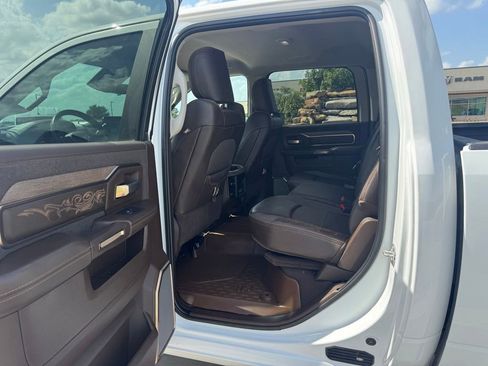 Used 2025 RAM 2500 Limited AWD/4WD image 19