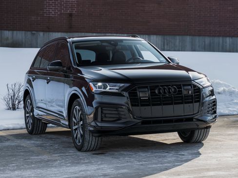 Used 2023 Audi Q7 Premium Plus w/ Premium Plus Package image 2