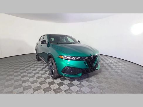 New 2026 Alfa Romeo Tonale w/ Active Assist Package AWD/4WD image 38