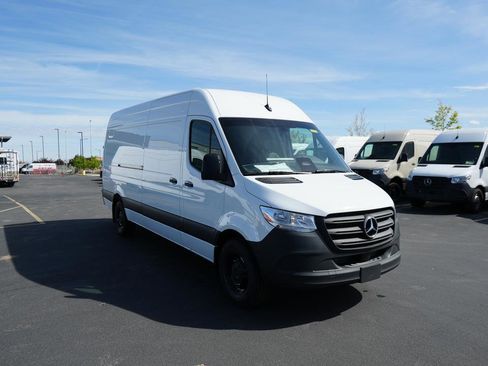 New 2026 Mercedes-Benz Sprinter 2500 image 3