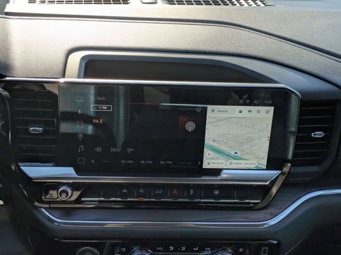 Certified 2023 GMC Sierra 1500 SLT image 17