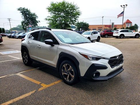 Used 2024 Subaru Crosstrek 2.0i Premium AWD/4WD image 3