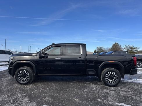 Used 2024 GMC Sierra 2500 Denali Ultimate image 17