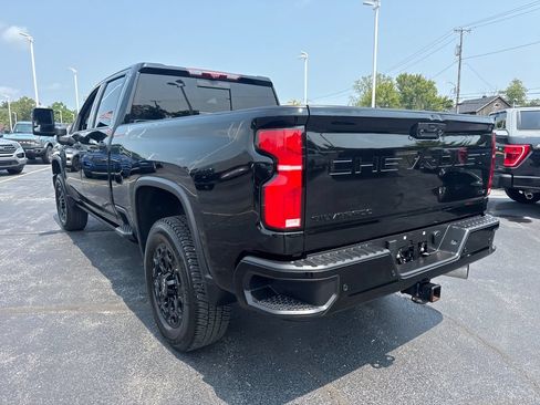 Used 2024 Chevrolet Silverado 2500 LTZ w/ LTZ Plus Package AWD/4WD image 9