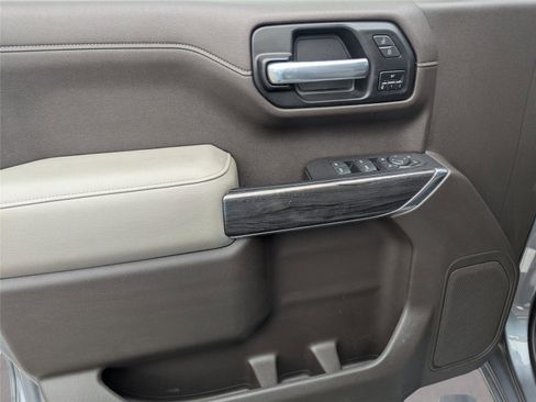 Used 2021 Chevrolet Silverado 1500 LTZ image 24