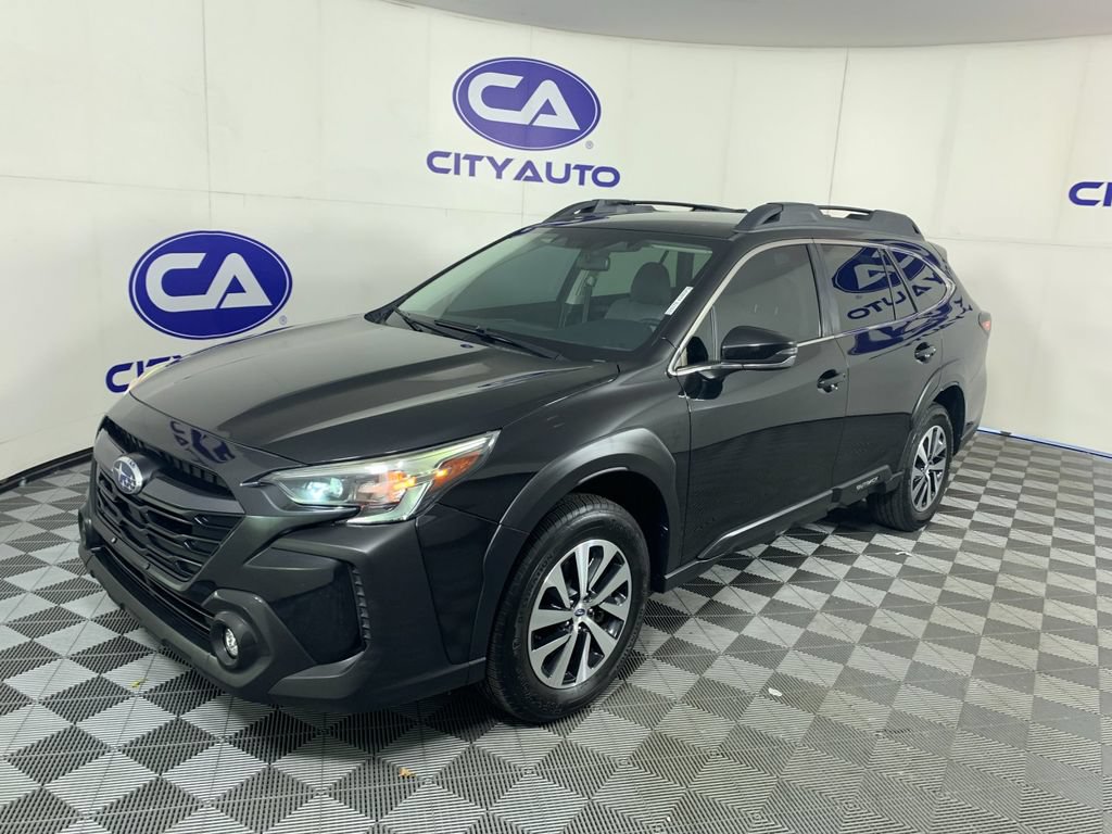 Used 2023 Subaru Outback Premium AWD/4WD image 7