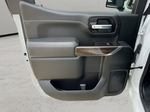 Used 2021 Chevrolet Silverado 1500 LT Trail Boss w/ Convenience Package II image 22