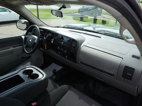 Used 2014 Chevrolet Silverado 2500 W/T w/ Snow Plow Prep Package AWD/4WD image 24