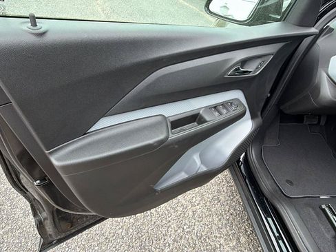 New 2027 Chevrolet Bolt LT w/ Comfort Package FWD image 11