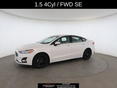 Used 2019 Ford Fusion SE w/ Equipment Group 151A FWD image 4