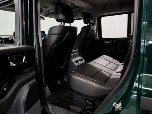 Used 2024 INEOS Grenadier Station Wagon AWD/4WD image 34
