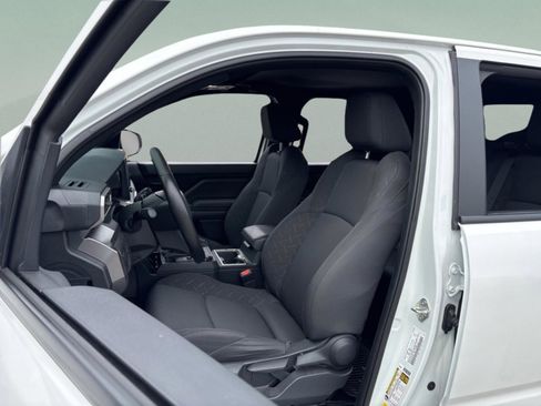 Certified 2024 Toyota Tacoma SR5 image 31