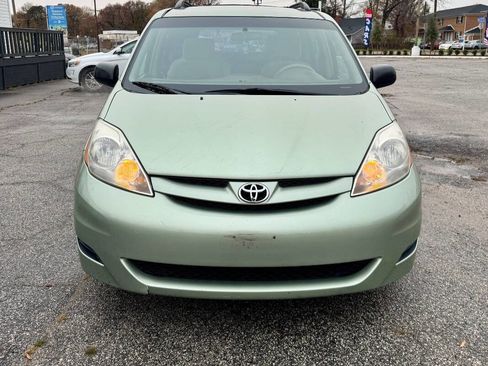 Used 2008 Toyota Sienna CE image 2