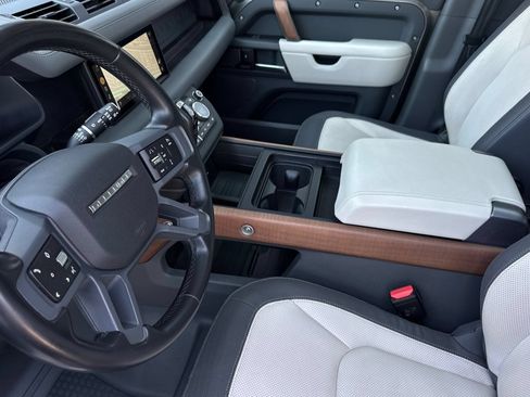 Certified 2023 Land Rover Defender 110 X-Dynamic SE AWD/4WD image 9