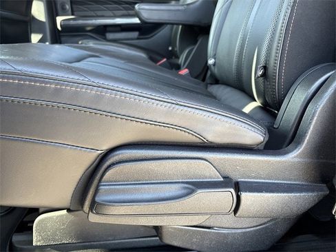 Used 2020 Ford Expedition Max Platinum image 16