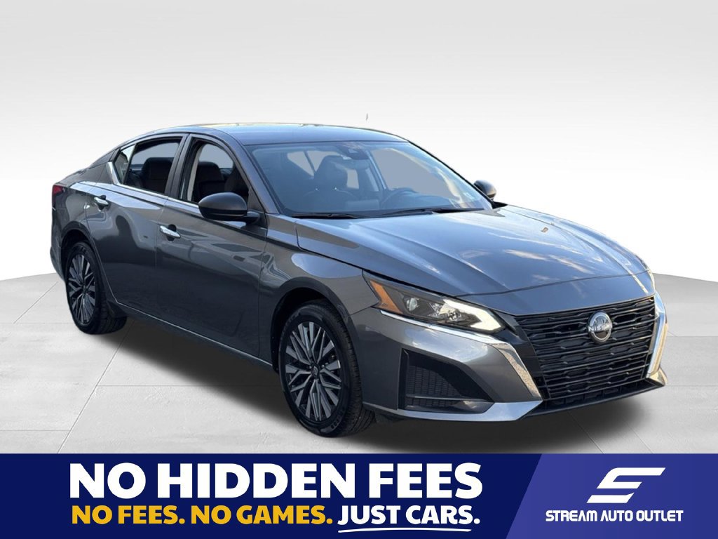 Used 2025 Nissan Altima 2.5 SV AWD/4WD 360° Tour