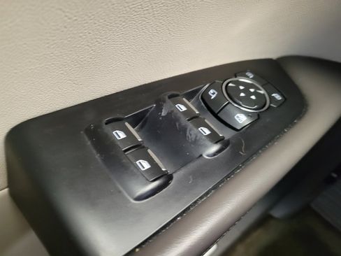 Used 2017 Lincoln MKX Reserve w/ Lincoln MKX Climate Package image 27