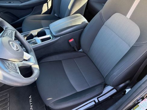 Used 2025 Nissan Sentra SV FWD image 36