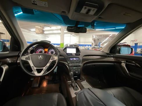 Used 2010 Acura MDX w/ Advance & Entertainment image 27